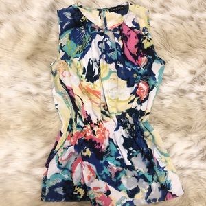 Sleeveless Peplum Floral Blouse 🌸